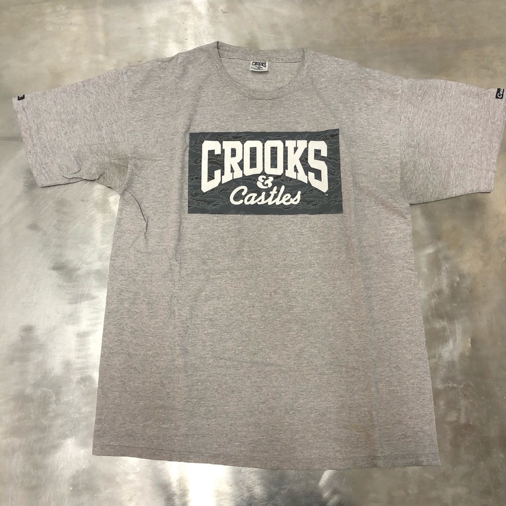 Two Crooks & Castles shirt